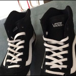 Women’s 8.5 High top Vans